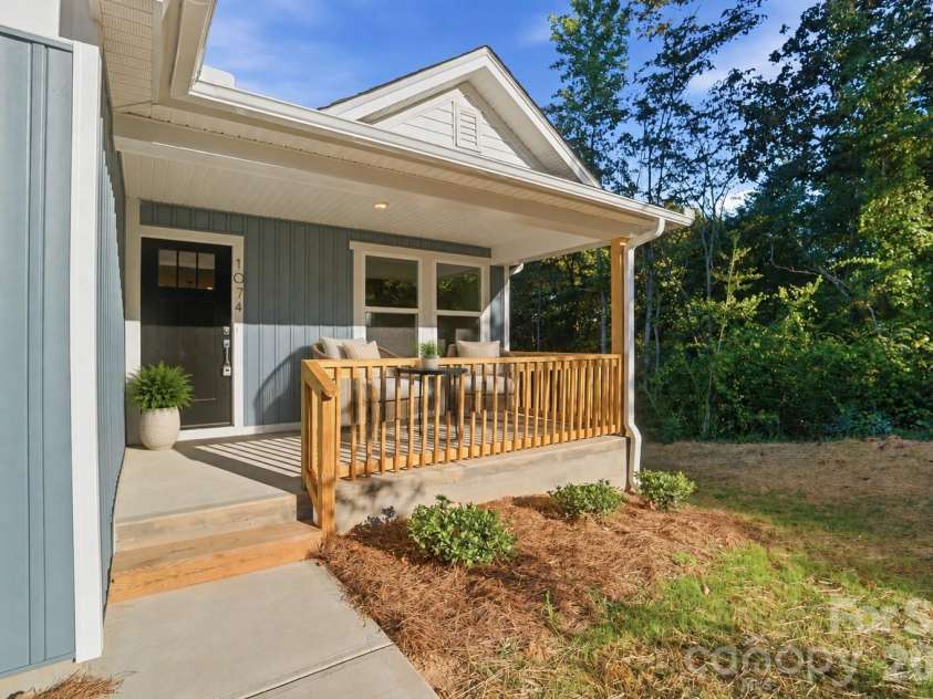 1074 Mountain Crest Drive, Kings Mountain, NC 28086.  MLS# CAR4423056, YatesRealty ID 49980. 