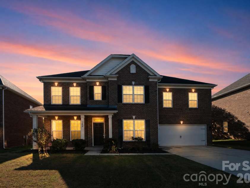 284 Oakbourne Lane, Rock Hill, SC 29732.  MLS# CAR4423457, YatesRealty ID 49981. 