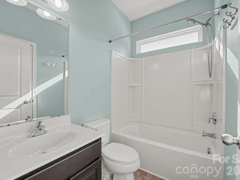 284 Oakbourne Lane, Rock Hill, SC 29732.  MLS# CAR4423457, YatesRealty ID 49981. 