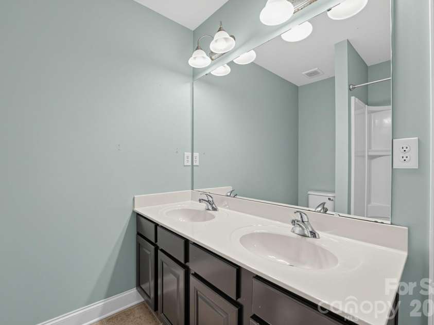 284 Oakbourne Lane, Rock Hill, SC 29732.  MLS# CAR4423457, YatesRealty ID 49981. 
