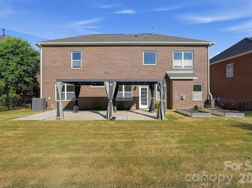 284 Oakbourne Lane, Rock Hill, SC 29732.  MLS# CAR4423457, YatesRealty ID 49981. 