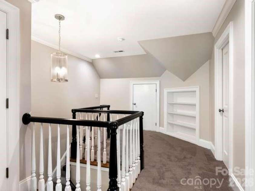 1811 Queens Road, Charlotte, NC 28207.  MLS# CAR4423142, YatesRealty ID 49982. 