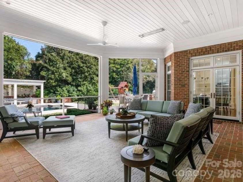 1811 Queens Road, Charlotte, NC 28207.  MLS# CAR4423142, YatesRealty ID 49982. 