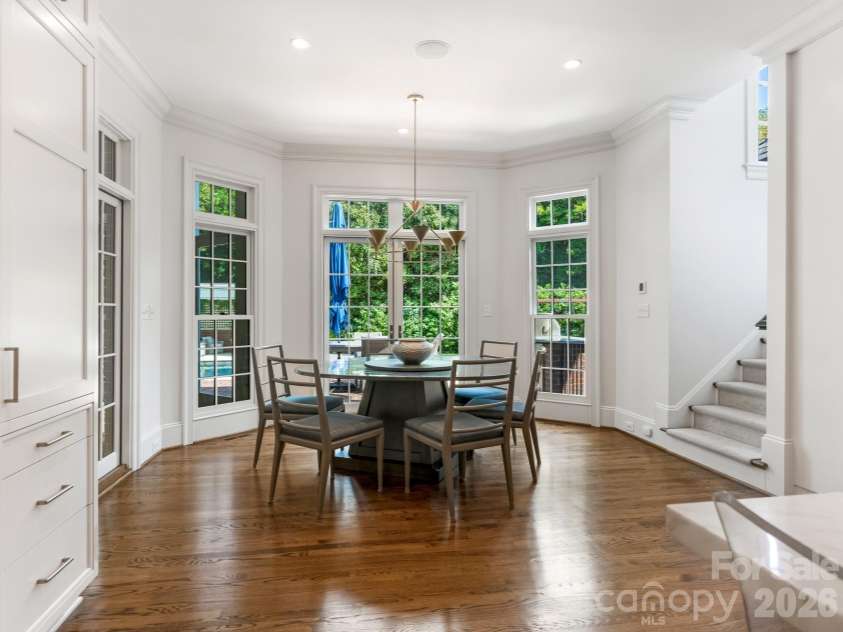 1811 Queens Road, Charlotte, NC 28207.  MLS# CAR4423142, YatesRealty ID 49982. 