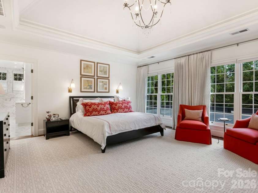 1811 Queens Road, Charlotte, NC 28207.  MLS# CAR4423142, YatesRealty ID 49982. 