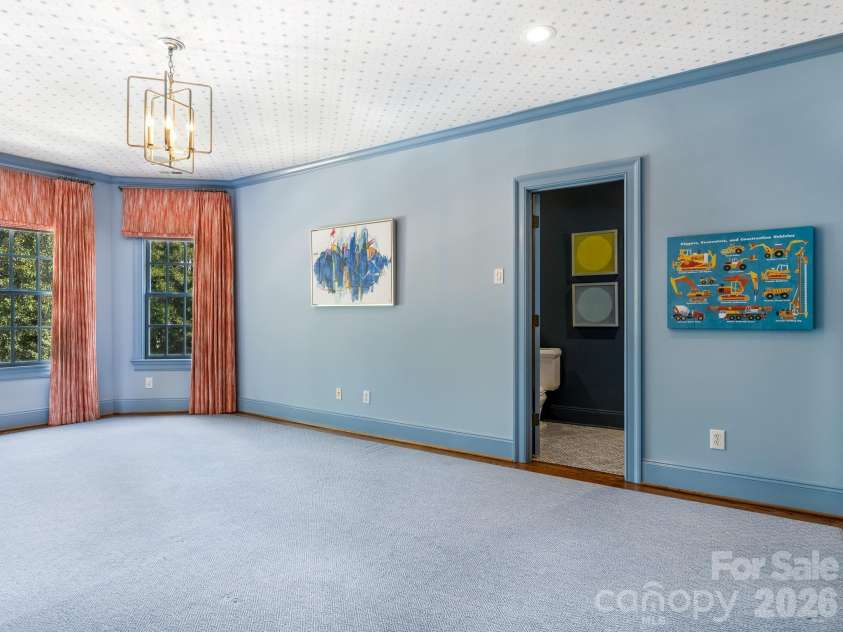 1811 Queens Road, Charlotte, NC 28207.  MLS# CAR4423142, YatesRealty ID 49982. 