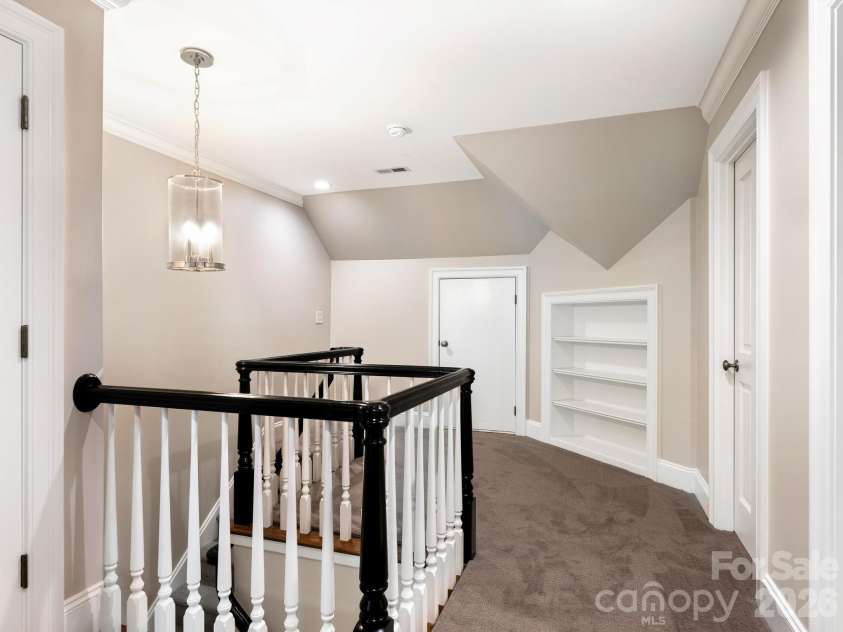 1811 Queens Road, Charlotte, NC 28207.  MLS# CAR4423142, YatesRealty ID 49982. 