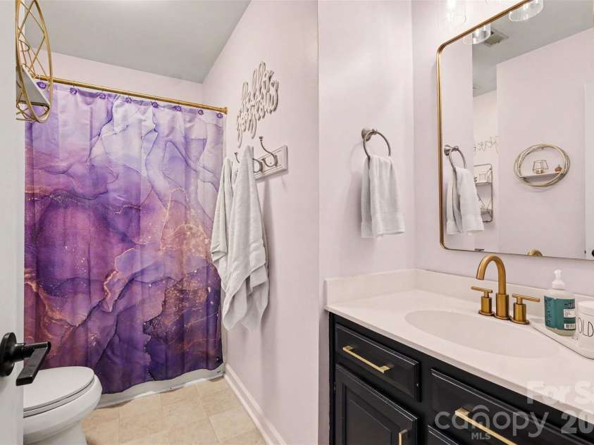 9433 Harris Glen Drive, Charlotte, NC 28269.  MLS# CAR4420751, YatesRealty ID 49983. 
