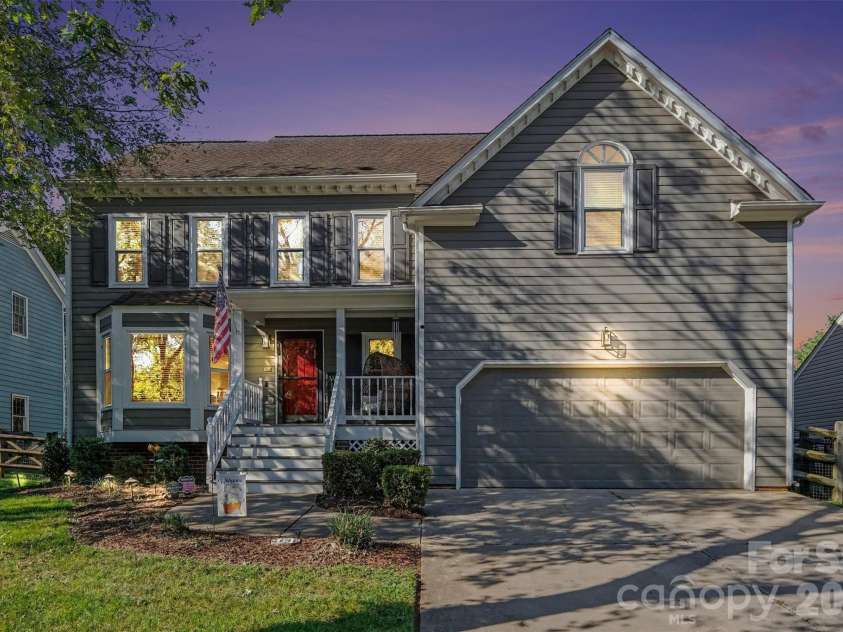 9433 Harris Glen Drive, Charlotte, NC 28269.  MLS# CAR4420751, YatesRealty ID 49983. 