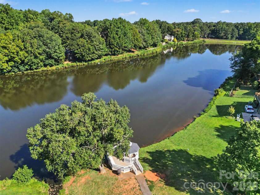 9433 Harris Glen Drive, Charlotte, NC 28269.  MLS# CAR4420751, YatesRealty ID 49983. 