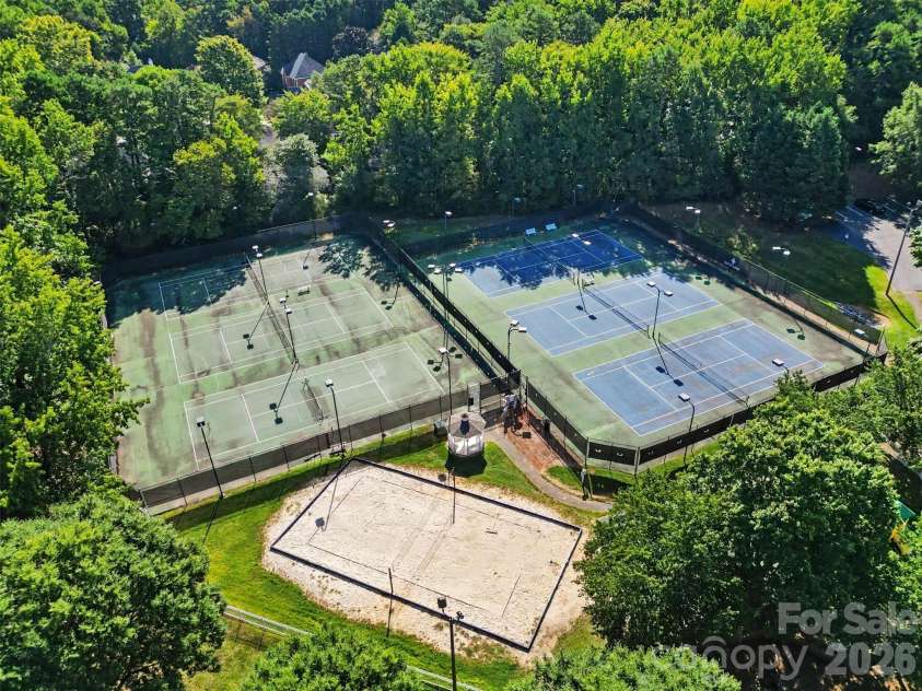 9433 Harris Glen Drive, Charlotte, NC 28269.  MLS# CAR4420751, YatesRealty ID 49983. 