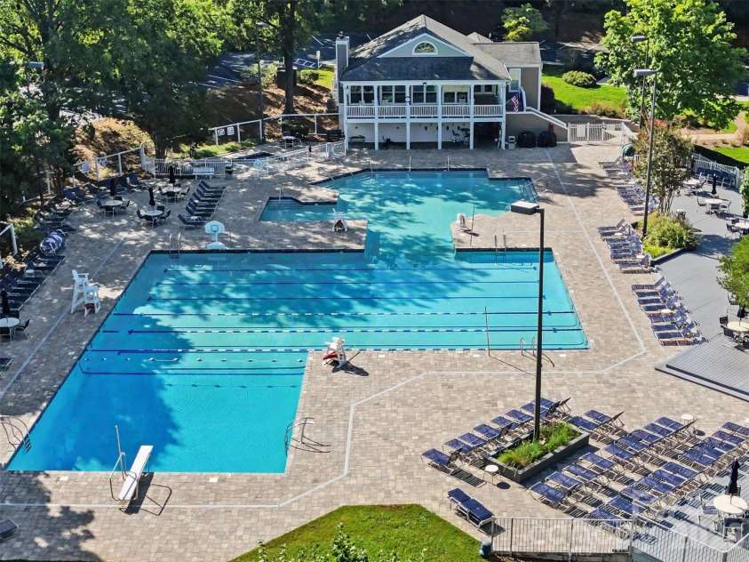 9433 Harris Glen Drive, Charlotte, NC 28269.  MLS# CAR4420751, YatesRealty ID 49983. 