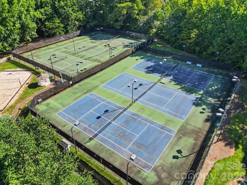 9433 Harris Glen Drive, Charlotte, NC 28269.  MLS# CAR4420751, YatesRealty ID 49983. 