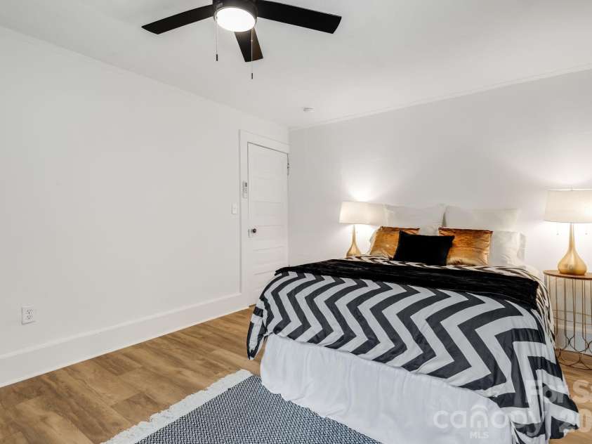 35 Blade Road, Hendersonville, NC 28791.  MLS# CAR4423417, YatesRealty ID 49984. Bedroom #4