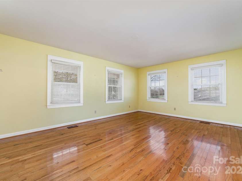 107 Boyd Street, Maiden, NC 28650.  MLS# CAR4214280, YatesRealty ID 4999. 