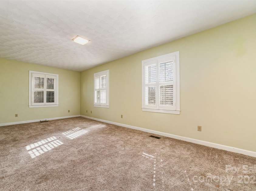 107 Boyd Street, Maiden, NC 28650.  MLS# CAR4214280, YatesRealty ID 4999. 