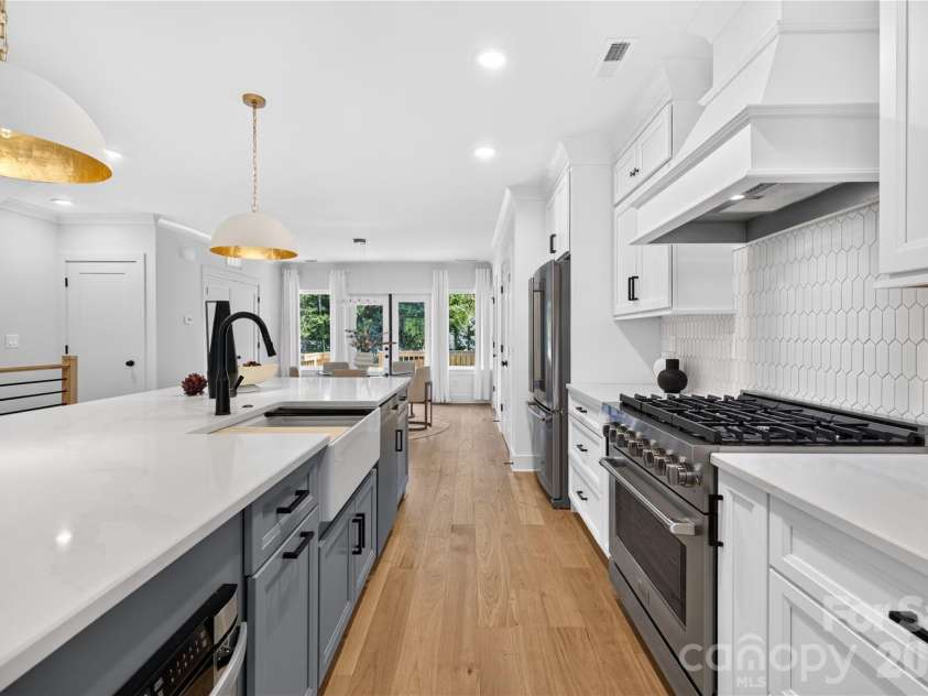1506 Sumter Avenue, Charlotte, NC 28208.  MLS# CAR4423467, YatesRealty ID 49990. 
