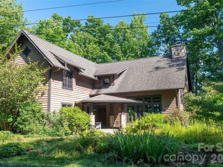 86 Forest Ridge Road, Burnsville, NC 28714.  MLS# CAR4421912, YatesRealty ID 49991. 