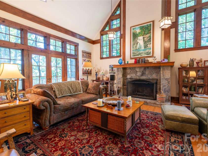 86 Forest Ridge Road, Burnsville, NC 28714.  MLS# CAR4421912, YatesRealty ID 49991. 