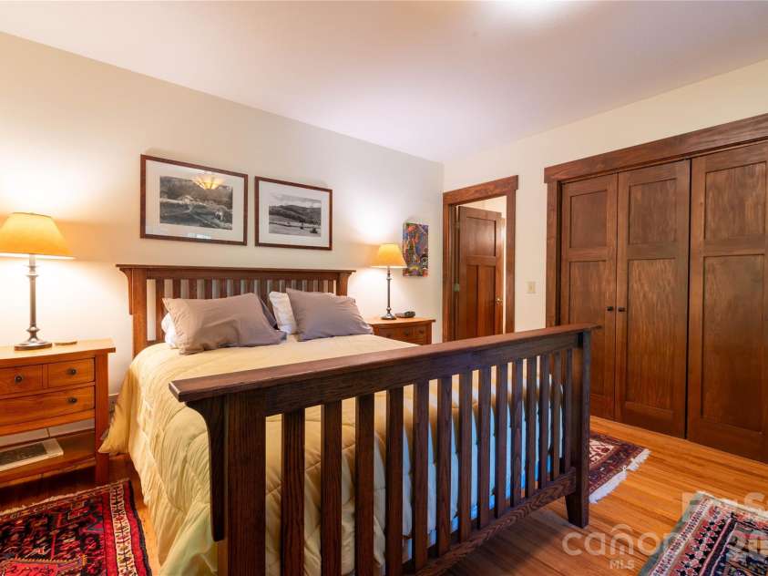 86 Forest Ridge Road, Burnsville, NC 28714.  MLS# CAR4421912, YatesRealty ID 49991. 