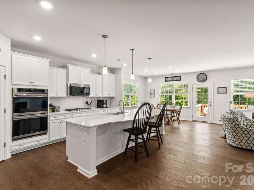 15706 Aviary Orchard Way, Charlotte, NC 28278.  MLS# CAR4422516, YatesRealty ID 49992. 