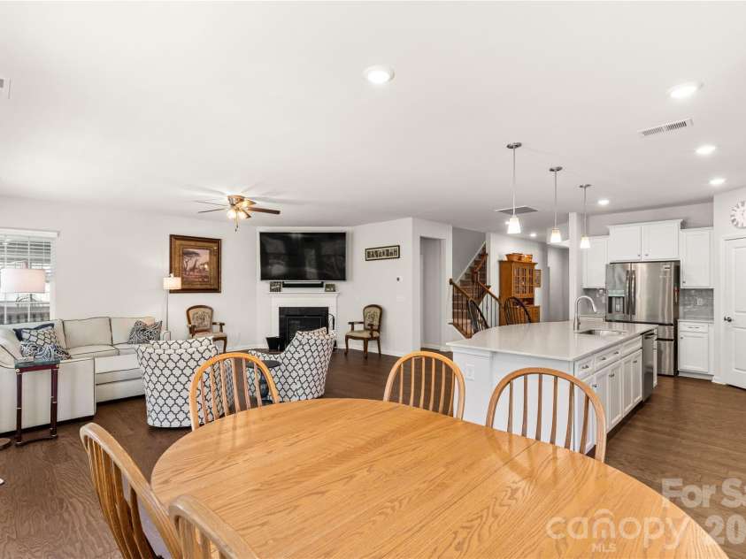 15706 Aviary Orchard Way, Charlotte, NC 28278.  MLS# CAR4422516, YatesRealty ID 49992. 