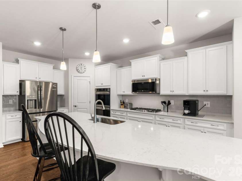 15706 Aviary Orchard Way, Charlotte, NC 28278.  MLS# CAR4422516, YatesRealty ID 49992. 