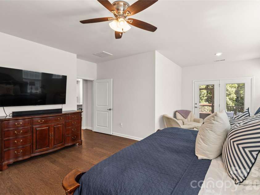 15706 Aviary Orchard Way, Charlotte, NC 28278.  MLS# CAR4422516, YatesRealty ID 49992. 