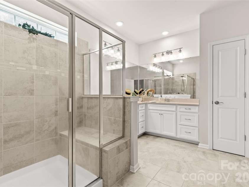 15706 Aviary Orchard Way, Charlotte, NC 28278.  MLS# CAR4422516, YatesRealty ID 49992. 