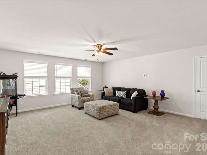 15706 Aviary Orchard Way, Charlotte, NC 28278.  MLS# CAR4422516, YatesRealty ID 49992. 