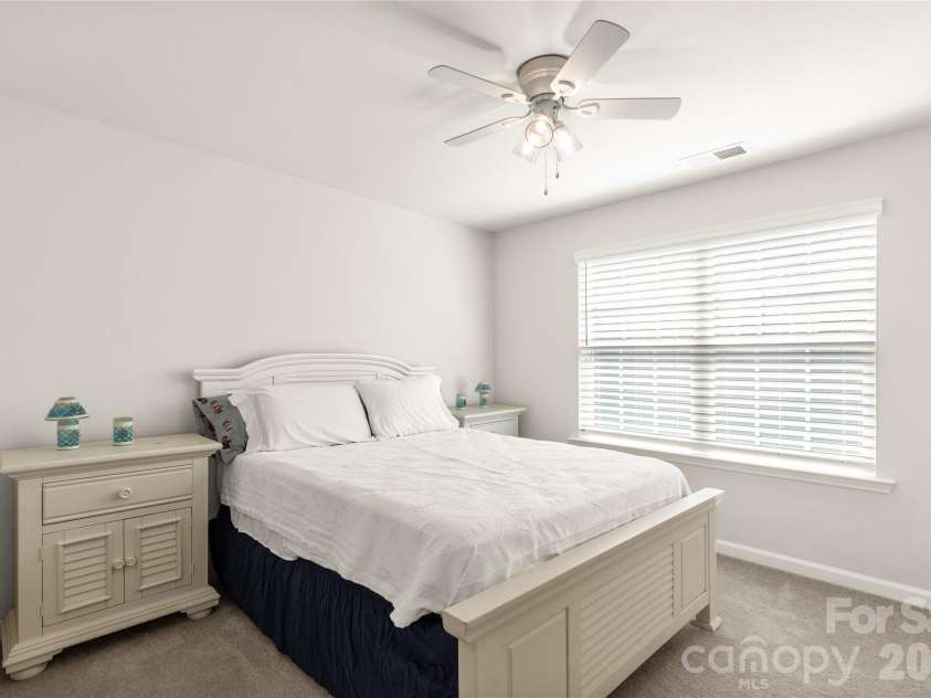 15706 Aviary Orchard Way, Charlotte, NC 28278.  MLS# CAR4422516, YatesRealty ID 49992. 