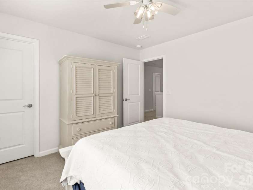15706 Aviary Orchard Way, Charlotte, NC 28278.  MLS# CAR4422516, YatesRealty ID 49992. 