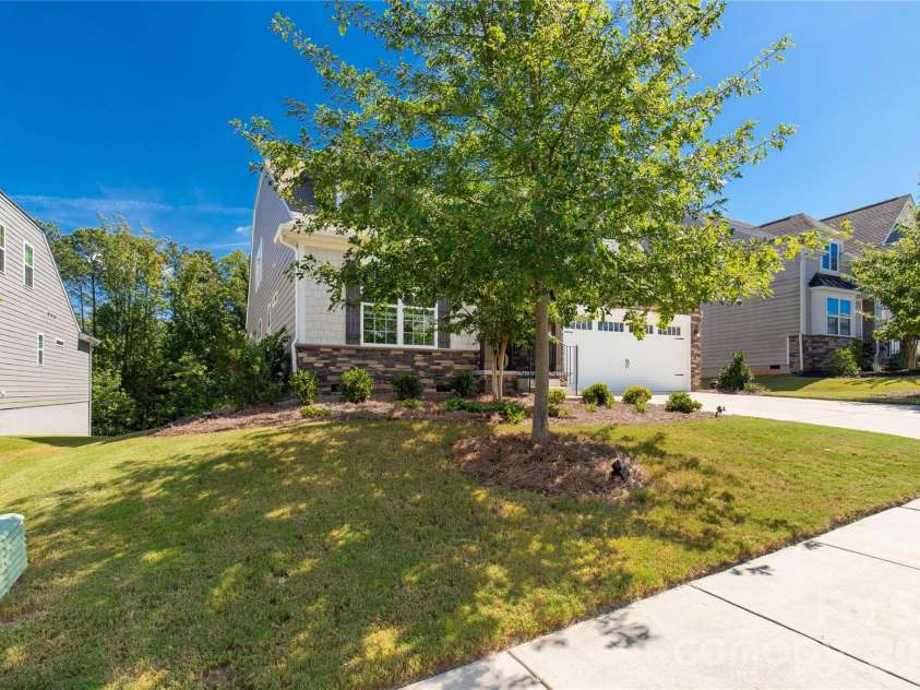 15706 Aviary Orchard Way, Charlotte, NC 28278.  MLS# CAR4422516, YatesRealty ID 49992. 