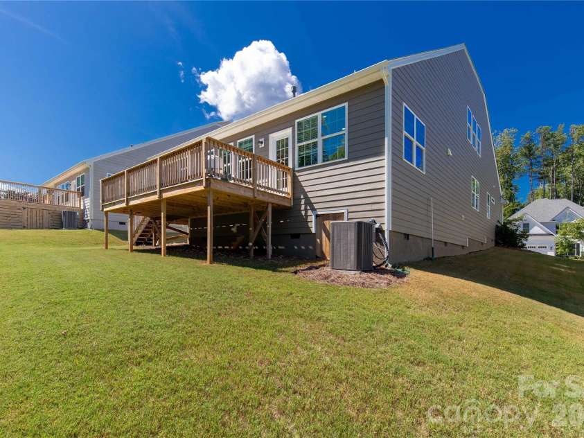 15706 Aviary Orchard Way, Charlotte, NC 28278.  MLS# CAR4422516, YatesRealty ID 49992. 