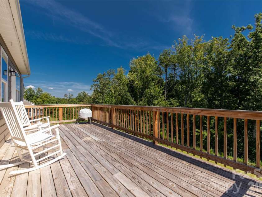 15706 Aviary Orchard Way, Charlotte, NC 28278.  MLS# CAR4422516, YatesRealty ID 49992. 