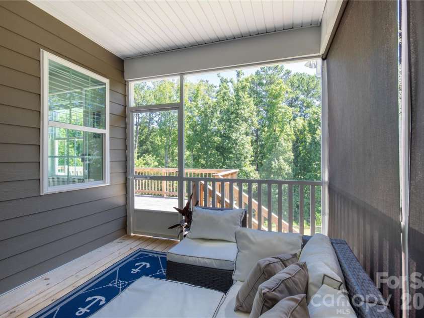 15706 Aviary Orchard Way, Charlotte, NC 28278.  MLS# CAR4422516, YatesRealty ID 49992. 