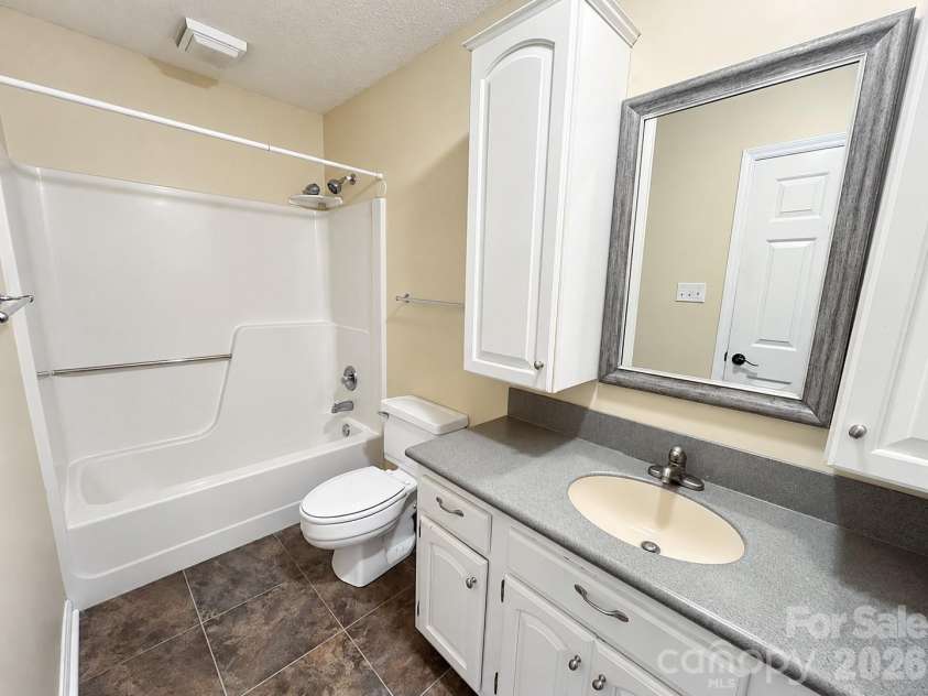 4011 Whirlaway Court, Clemmons, NC 27012.  MLS# CAR4423397, YatesRealty ID 49994. 