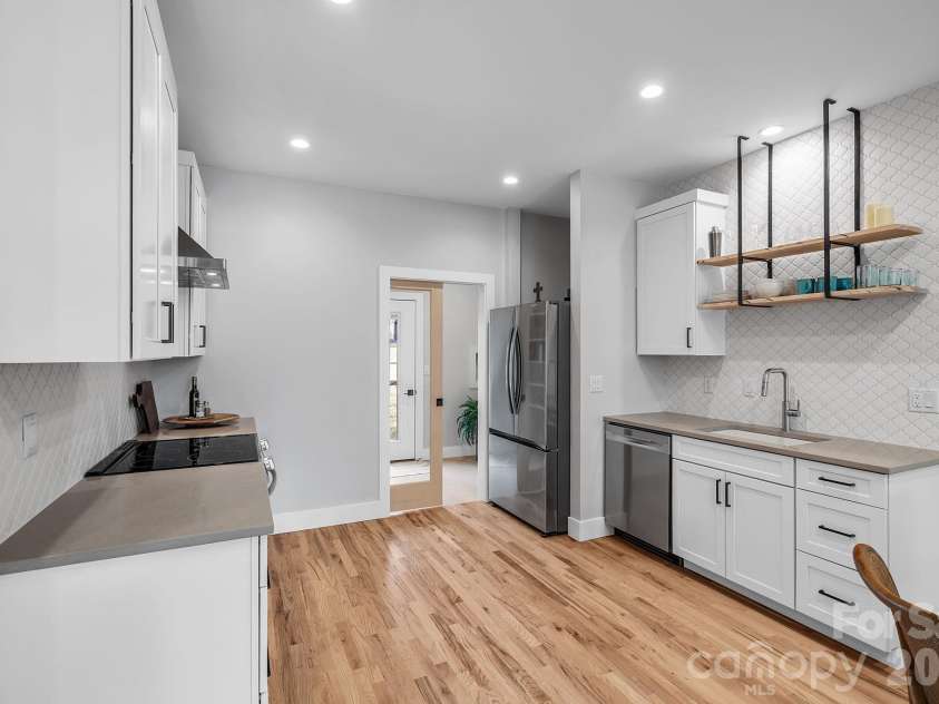 13 Gudger Road, Asheville, NC 28806.  MLS# CAR4423310, YatesRealty ID 49995. (Sample Photo) Kitchen