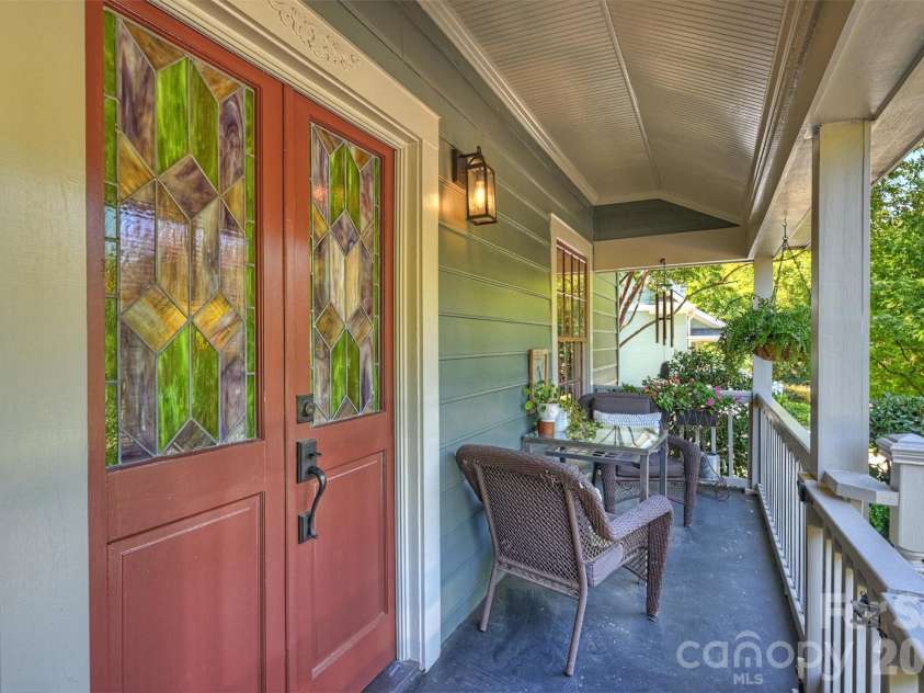 2900 Myers Street, Charlotte, NC 28205.  MLS# CAR4422515, YatesRealty ID 49998. 