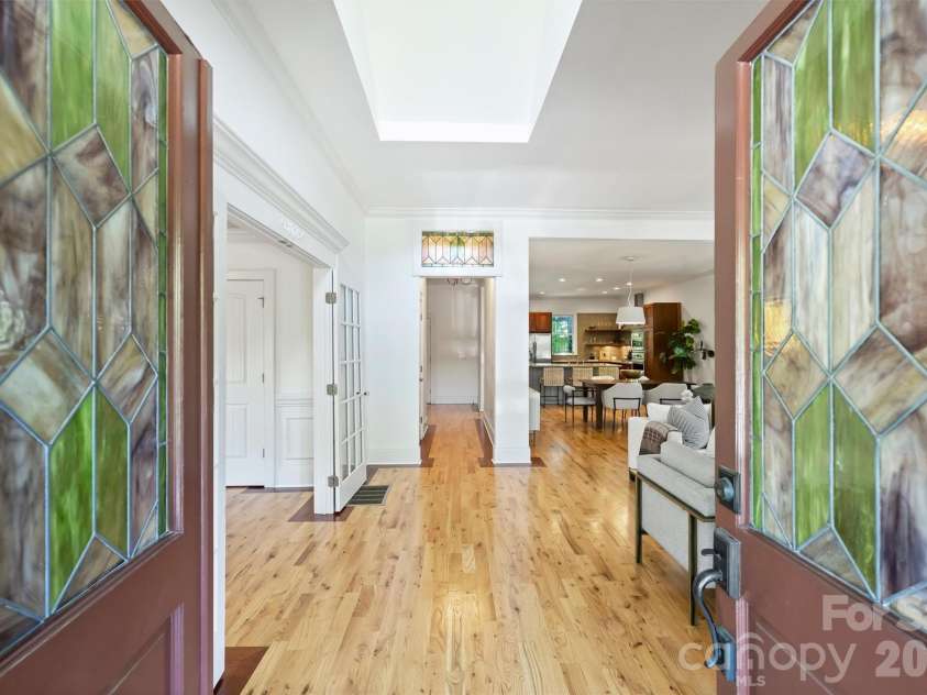 2900 Myers Street, Charlotte, NC 28205.  MLS# CAR4422515, YatesRealty ID 49998. 