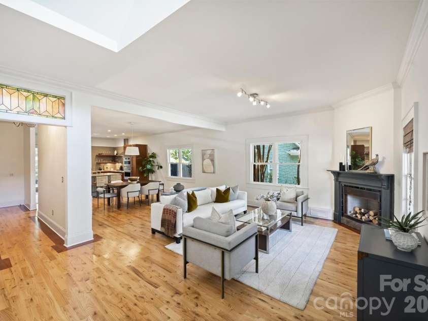 2900 Myers Street, Charlotte, NC 28205.  MLS# CAR4422515, YatesRealty ID 49998. 