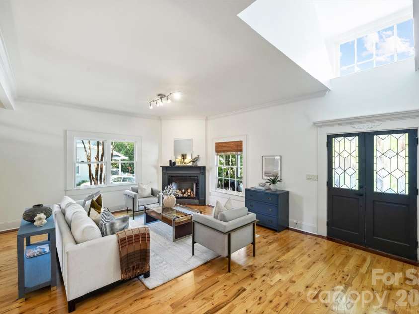 2900 Myers Street, Charlotte, NC 28205.  MLS# CAR4422515, YatesRealty ID 49998. 