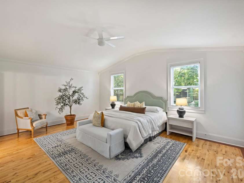 2900 Myers Street, Charlotte, NC 28205.  MLS# CAR4422515, YatesRealty ID 49998. 