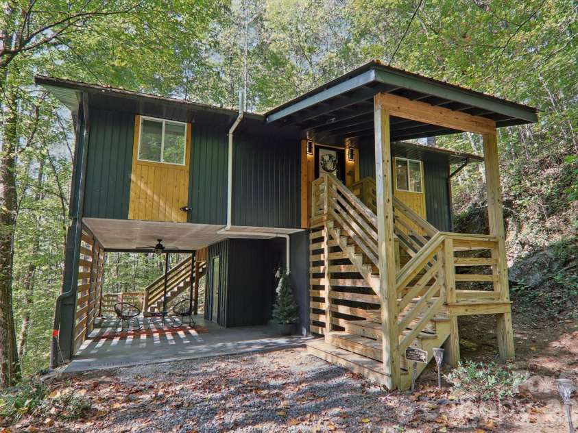 315 Bear Cove Road, Bryson City, NC 28713.  MLS# CAR4423012, YatesRealty ID 49999. 