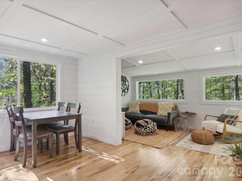 315 Bear Cove Road, Bryson City, NC 28713.  MLS# CAR4423012, YatesRealty ID 49999. 