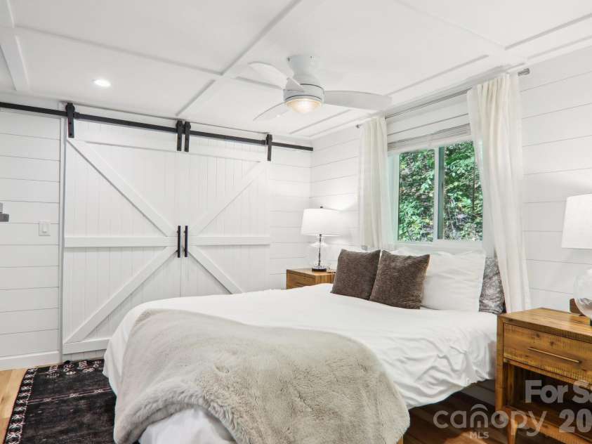 315 Bear Cove Road, Bryson City, NC 28713.  MLS# CAR4423012, YatesRealty ID 49999. 