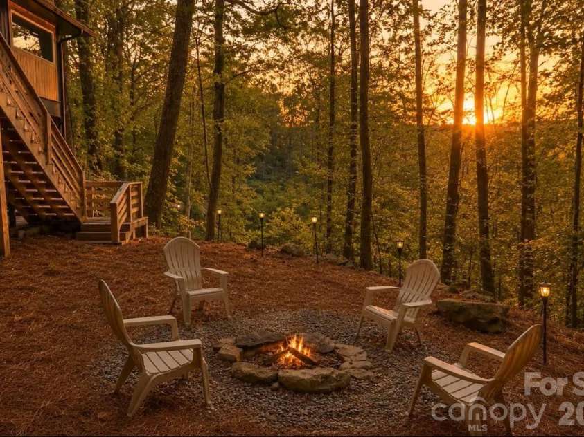 315 Bear Cove Road, Bryson City, NC 28713.  MLS# CAR4423012, YatesRealty ID 49999. 