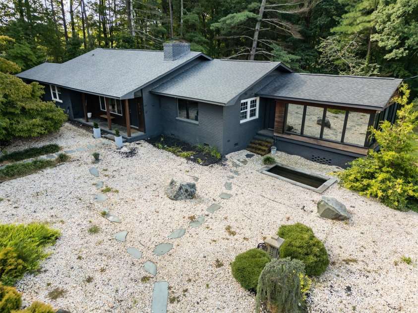 1932 Slater Road, Charlotte, NC 28216.  MLS# CAR4293590, YatesRealty ID 50. 