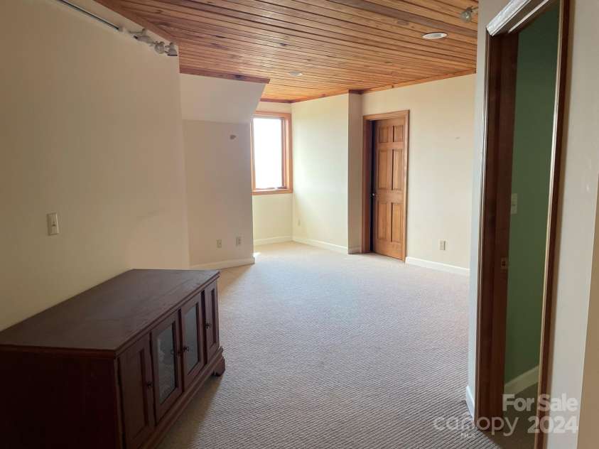 220 Hog Pen Road, Newland, NC 28657.  MLS# CAR4064509, YatesRealty ID 50. Loft