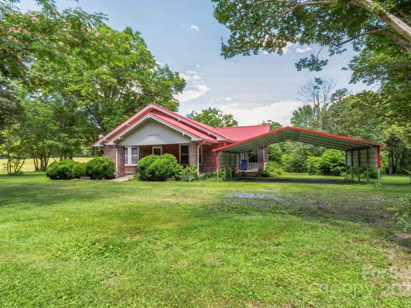 2491 Highway 274 Highway, Cherryville, NC 28021.  MLS# CAR4310737, YatesRealty ID 500. 